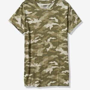 Pink Victoria’s Secret Camo Sleepwear/T-Shirt Size XS